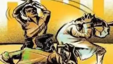 ससुरालियों द्वारा महिला की पिटाई कर फेंका सड़क किनारे