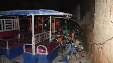 गोदाम में बिजली चोरी कर हो रही थी ई-रिक्शा चार्ज, 16 चार्जर मौके पर मिले