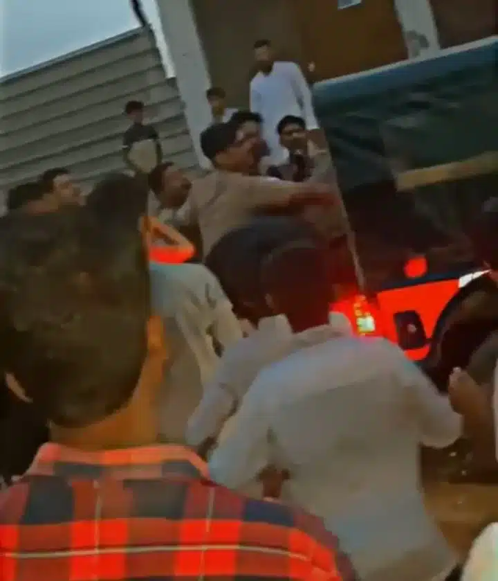वांछित चल रहे अभियुक्तों को पकड़ने आई गाजियाबाद पुलिस के साथ हाथापाई, तीन गिरफ्तार
