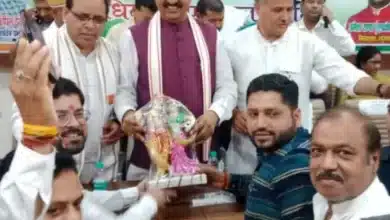 GST की छापेमारी व धीरखेड़ा की समस्यायों को लेकर उपमुख्यमंत्री से मिलें उघमी, दिया ज्ञापन