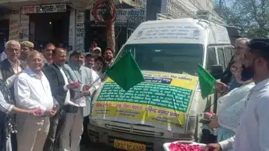 13 मई को राष्ट्रीय लोक अदालत को सफल बनाने के लिए प्रचार वाहन को हरी झंडी दिखाकर जिला जज ने किया रवाना