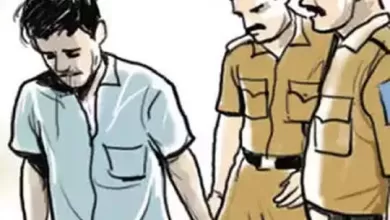 सर्राफ की दुकान से कुंडल चोरी करने वाला पुलिस की गिरफ्तार में