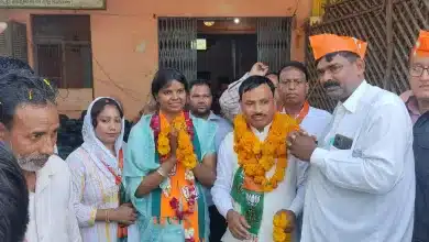 चारों तरफ से जबरदस्त मिल रहा है भाजपा पर प्रत्याशी डॉ सोमती केन को समर्थन, जगह जगह फूलमालाओं से मतदाता कर रहे हैं स्वागत