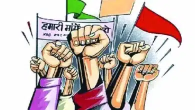विभिन्न मांगों को लेकर गुड़ गल्ला व्यापारी कमेटी के पदाधिकारियों ने मंडी सचिव का किया घेराव
