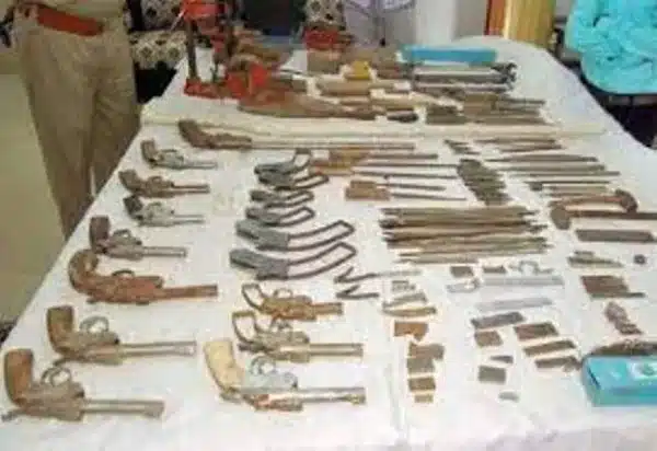 अवैध तमंचे बनाने वाली 9 फैक्ट्रियों का भंडाफोड़, तीन गिरफ्तार