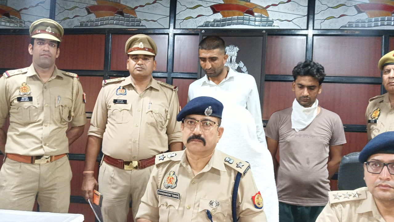 लोगों को धमकाकर व ब्लैकमेल कर अवैध वसूली करने वालें दो फर्जी पत्रकारों को पुलिस ने किया गिरफ्तार,भेजा जेल , प्रेस के आई कार्ड व आईडी बरामद